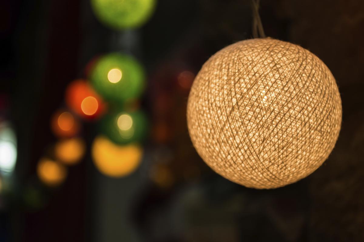 How to Make a Lampshade with Waste Material