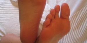 Putting Your Legs Up To Get Pregnant - Everything You Need To Know
