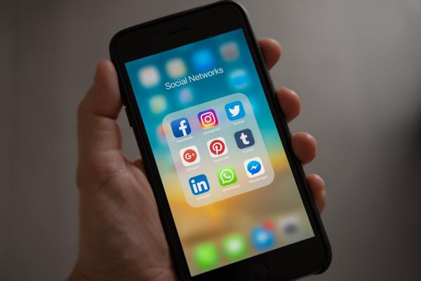 How to Uninstall Facebook Messenger on iPhone and Android