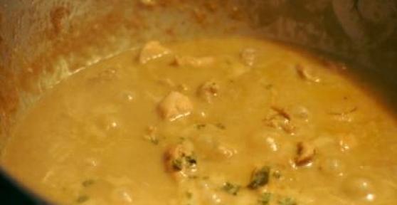 How to Make a Basic Curry Sauce from Scratch