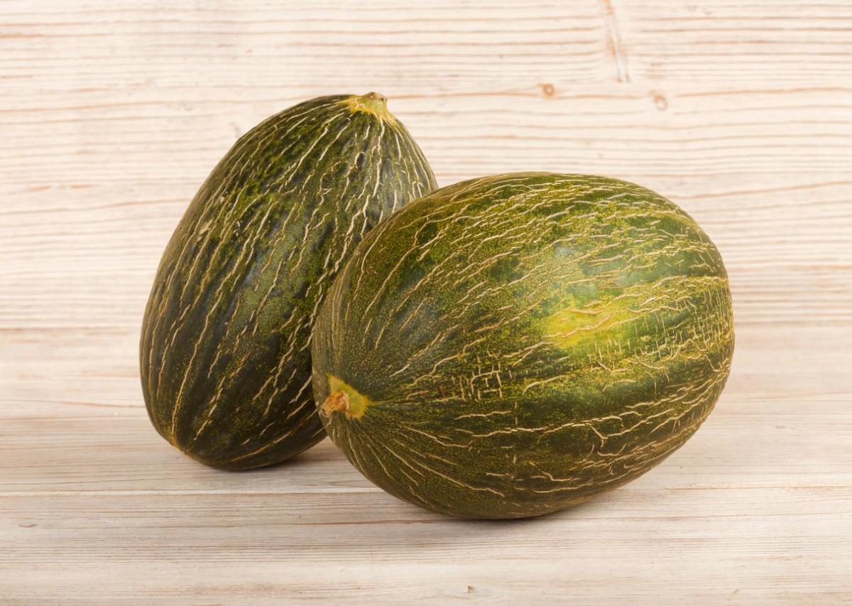 How to Tell If a Santa Claus Melon Is Ripe
