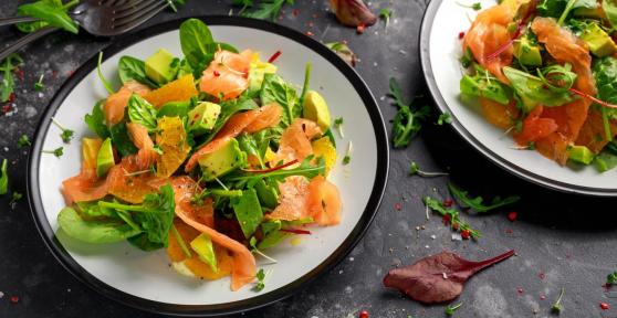How to Make an Avocado, Salmon and Walnut Salad