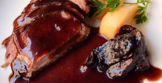 How to make port sauce