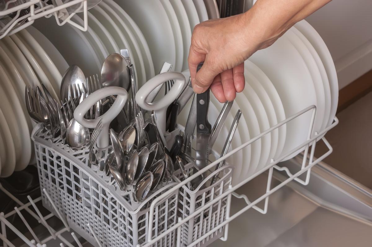 How to Clean the Blades in Your Dishwasher