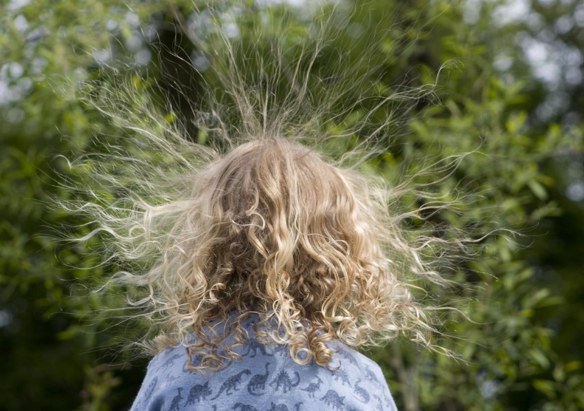 How to Remove Static Electricity from Your Body