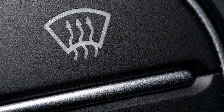 How to Defog a Car Windshield in Seconds - Effective Tips
