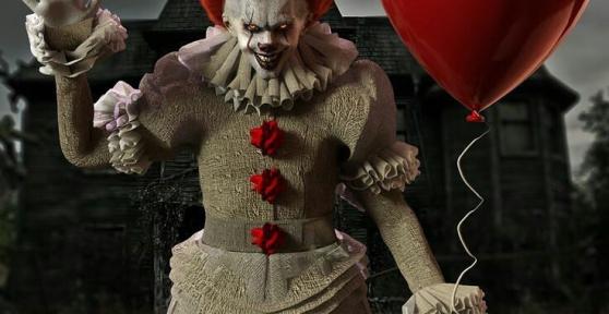 How to Make Pennywise the Clown Costume