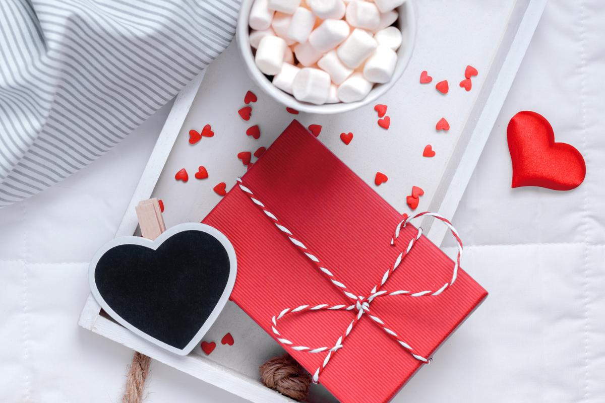 How to Use Chocolate in Bed
