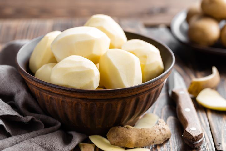 How to Keep Peeled Potatoes From Turning Brown - Prevent Potato Oxidization