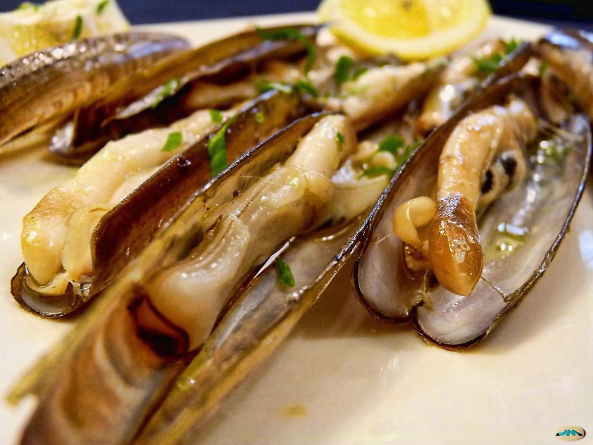 How to Freeze Razor Clams