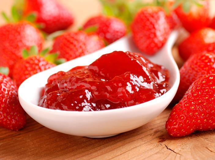 How to Make Traditional Strawberry Jam - Easy