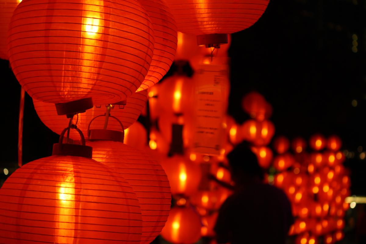 Why Do We Carry Lanterns During Mid Autumn Festival