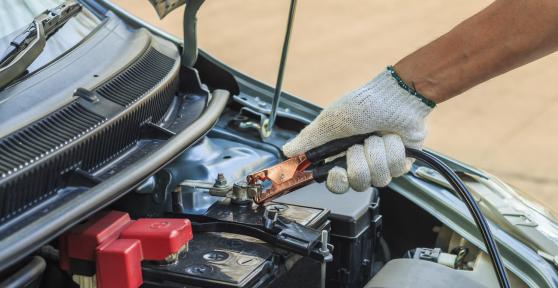 How to Move an Automatic Car with a Dead Battery