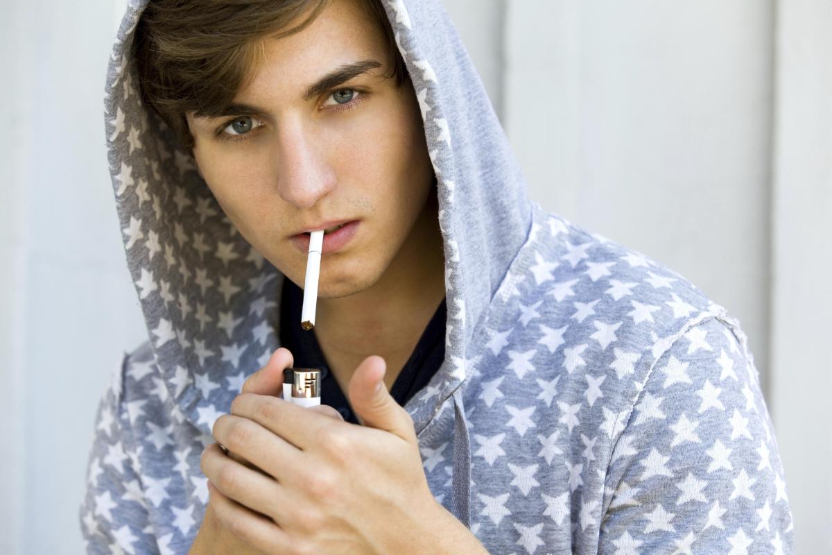 How to Tell Your Parents that You Smoke