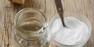 How to Use Baking Soda as a Home Remedy for Foot Problems