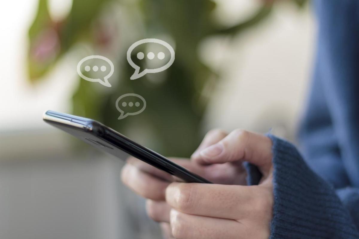What does LOL Mean on WhatsApp?