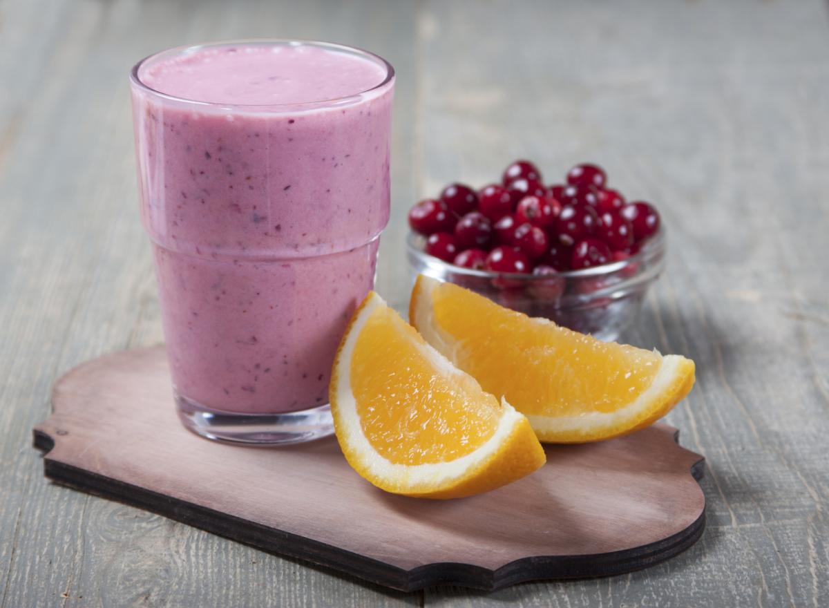 How to Make a Cranberry Milkshake