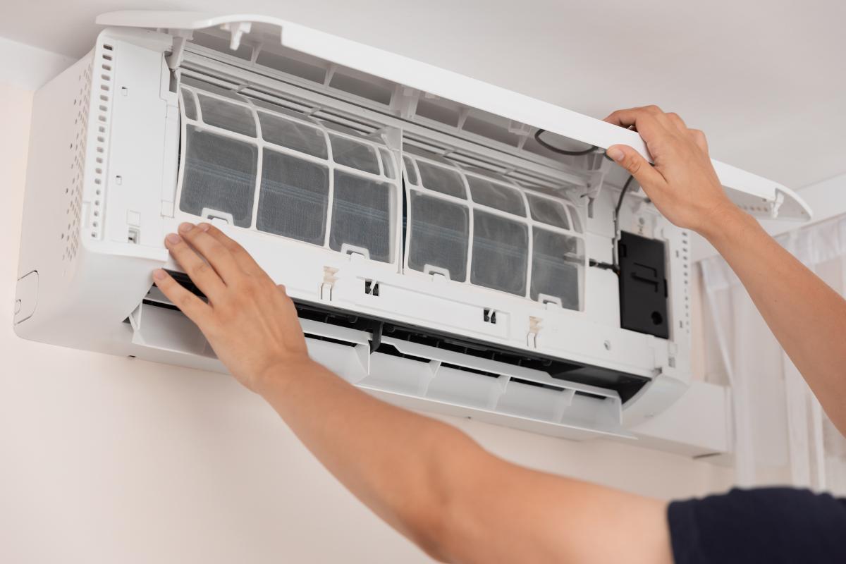 How to Prevent & Fix Air Conditioner Ice