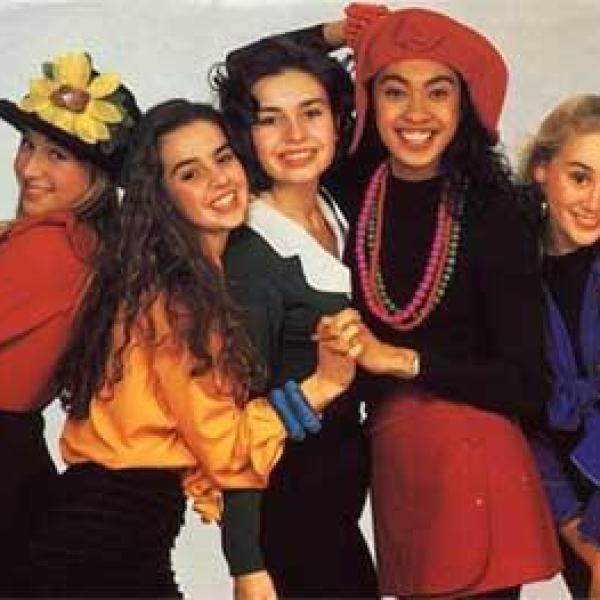 Nineties Style for Guys and Girls Tips for a 90s Retro Outfit