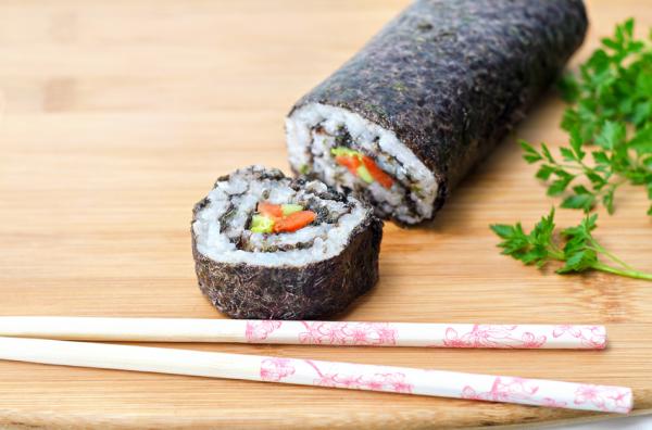 What to do with Leftover Hummus - 13 Delicious Ideas - Hummus as sushi filling