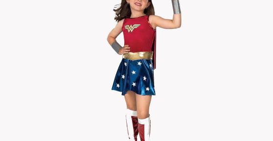 How to Make a Wonder Woman Costume for a Little Girl
