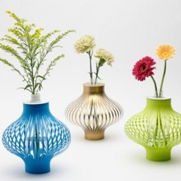 How to Make Vases Out of Recycled Bottles