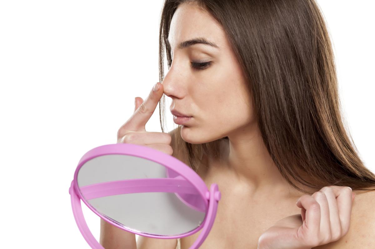 Hairstyles to Hide Big Noses