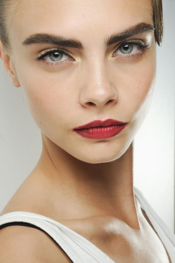 How Do You Get Cara Delevingne Eyebrows - Cara Delevingne Eyebrows Tutorial -
