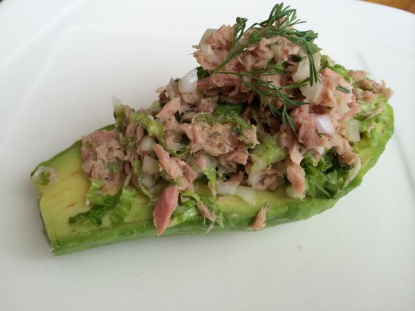 Slimming World Recipes with Avocado - Tuna stuffed avocados 