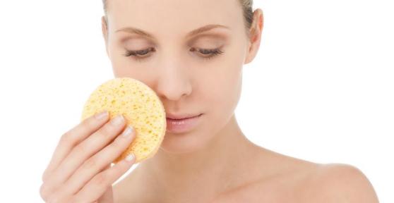 How to Use an Exfoliating Sponge