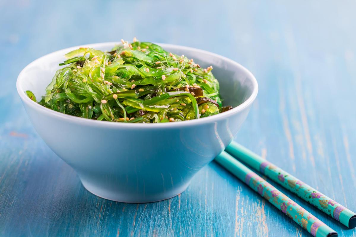 How to Make a Wakame Seaweed Salad