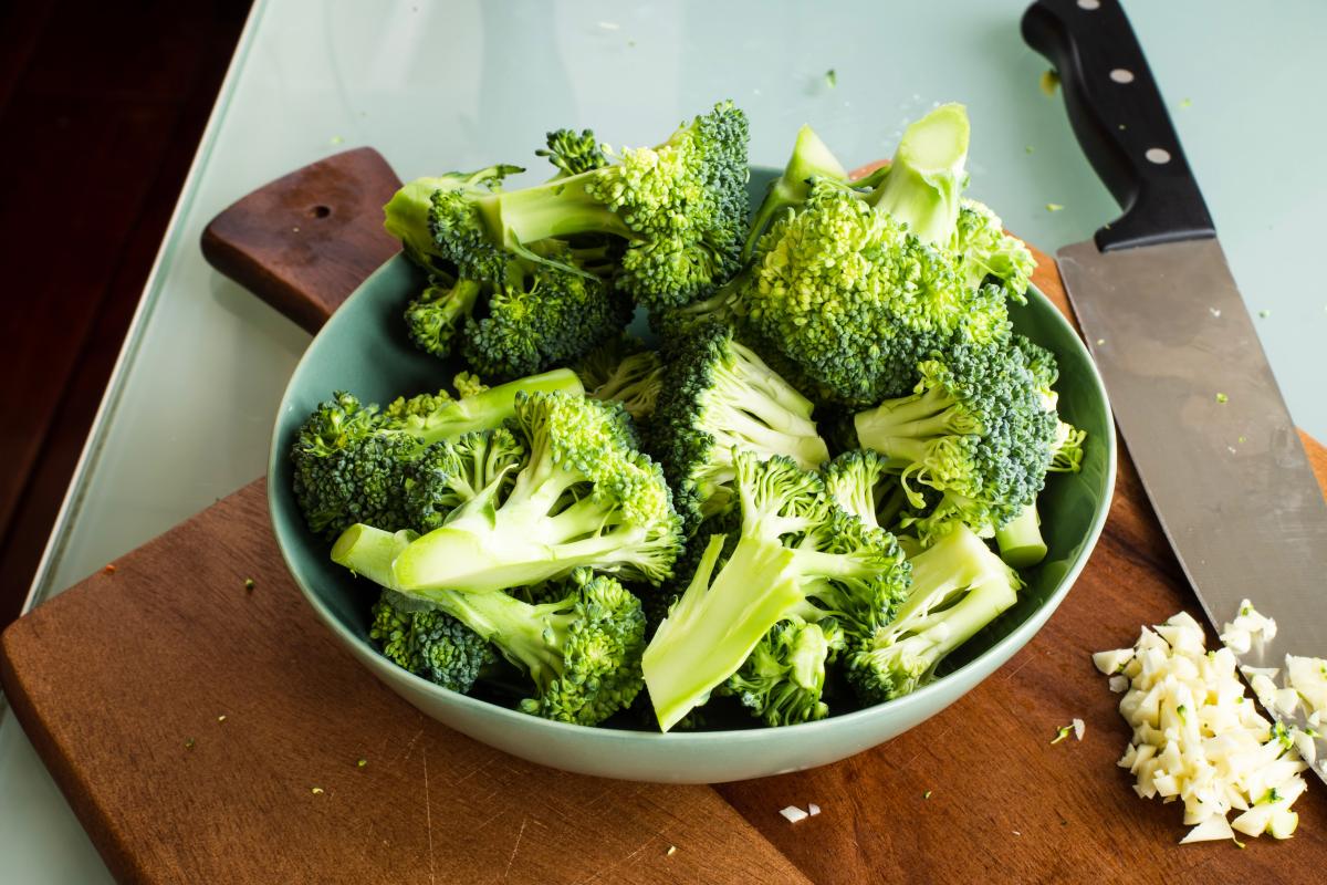 How to Clean Broccoli Before Cooking