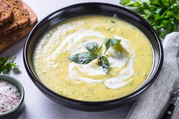 What Are the Best Egg Substitutes for Vegans and Egg Allergies? - Fruit puree