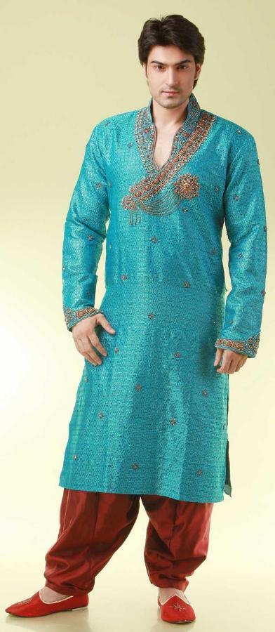 How To Dress Up For A Diwali Party - Kurta Pyjama 