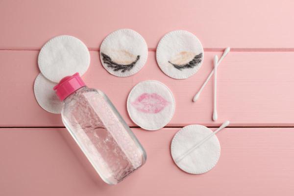 What Are the Differences Between Toner and Micellar Water? - Is a tonic the same as a toner?