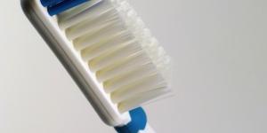 Instructions for brushing teeth