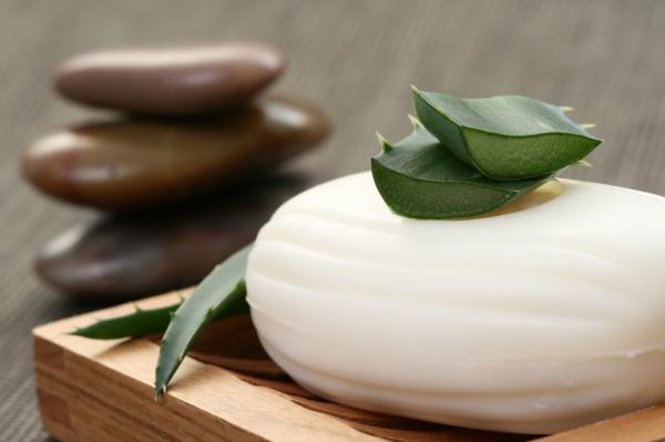 How to Make Aloe Vera Soap at Home