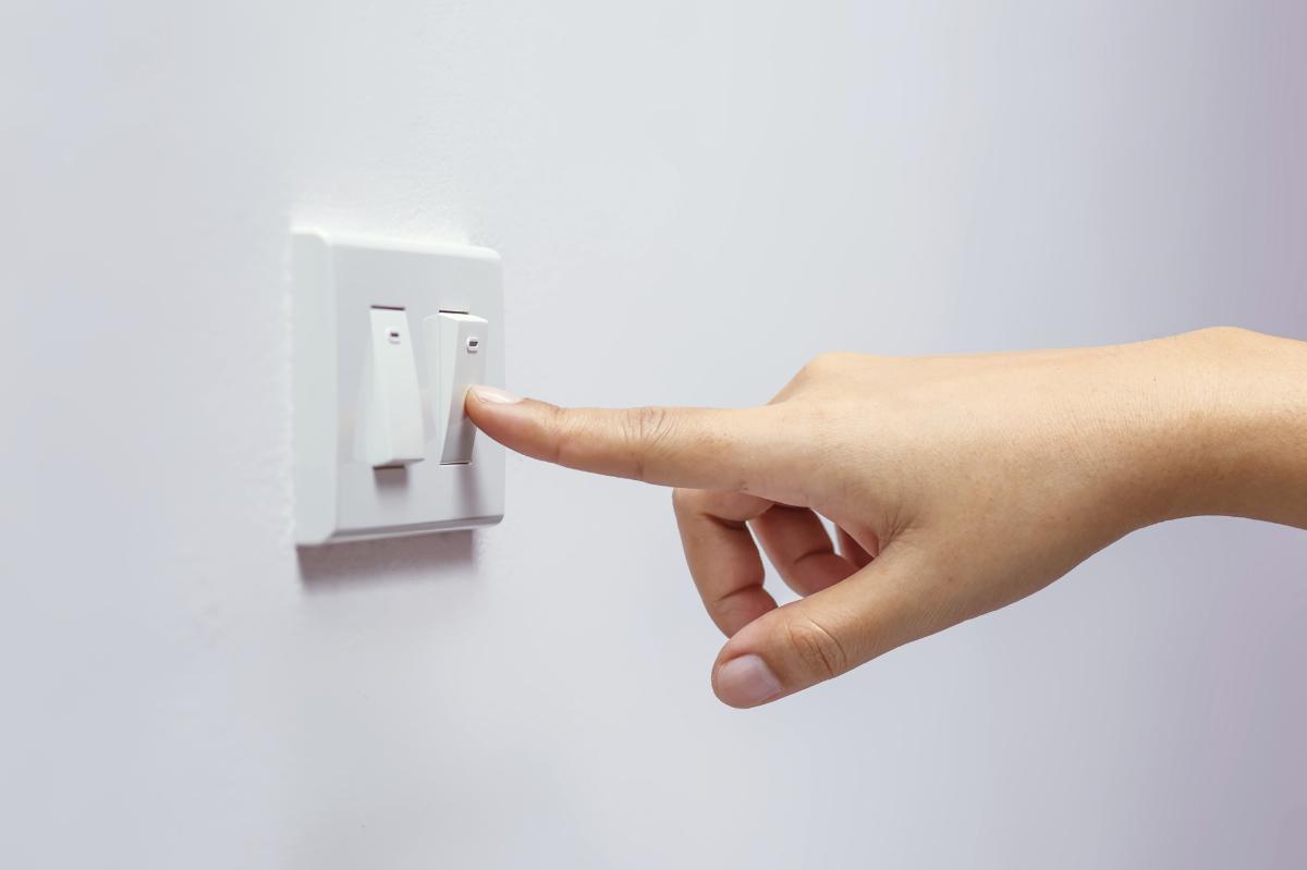 10 Ways to Save Electricity at Home