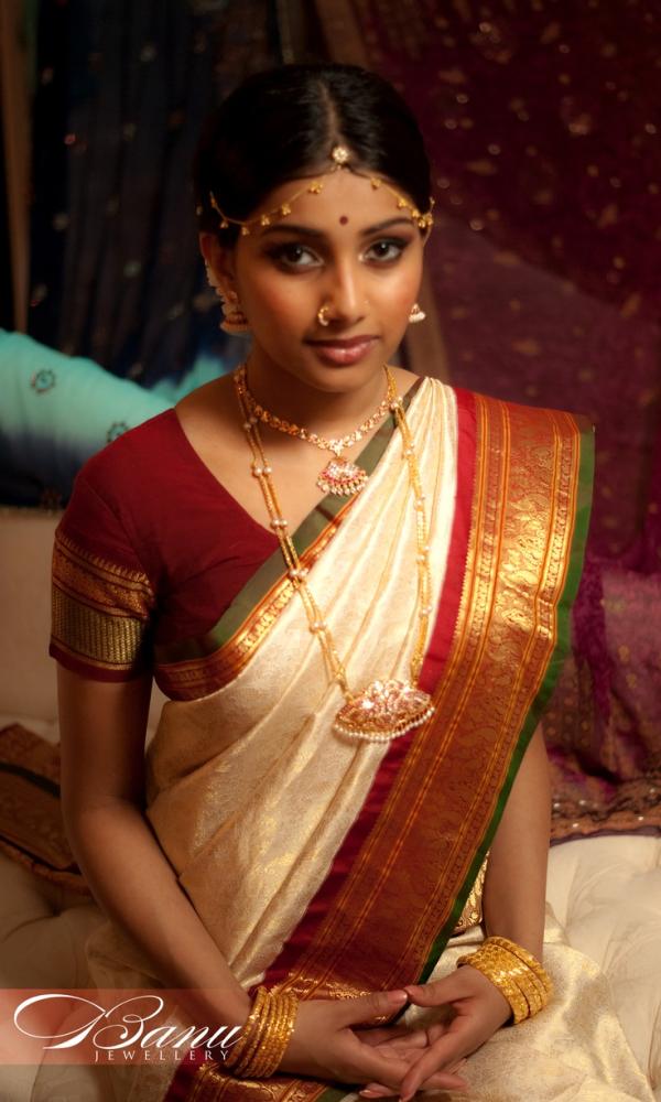 2 states alia wedding dress sale