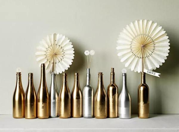 How to Paint Glass Bottles - Varnish your bottle