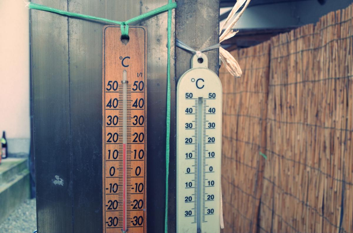 How to Check the Humidity Level in Your House
