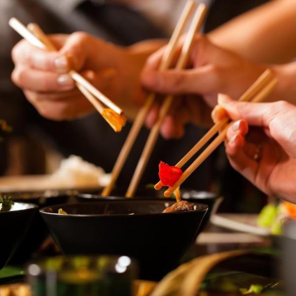 How to eat from chopsticks hotsell